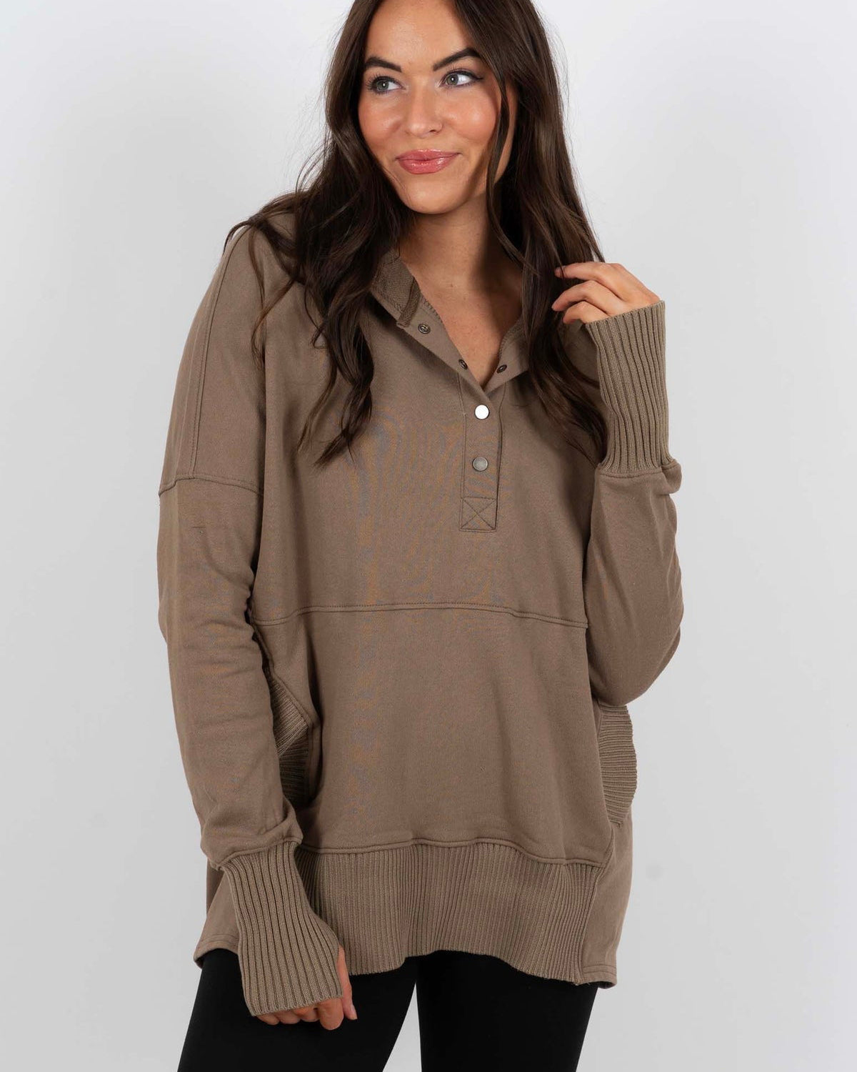 Bea - Blusa Sudadera con Cuello en V y Botones