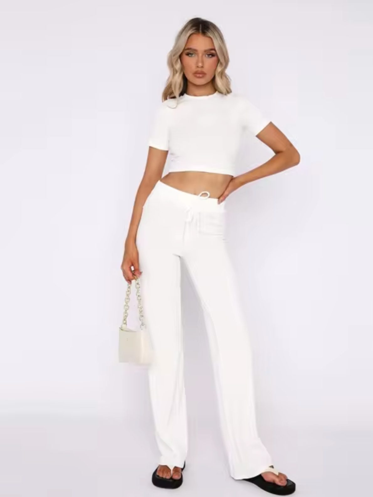 Jarrah – Conjunto Crop Top y Pantalón