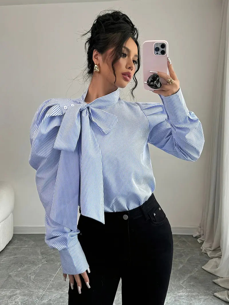 Kornelia – Elegante blusa oversize de algodón con lazo